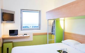 Ibis Budget Birmingham Airport Terminal Building - Nec